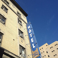 www.hotel-st-denis.com